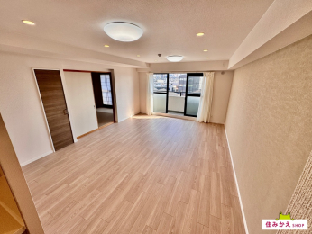 ���r���O -