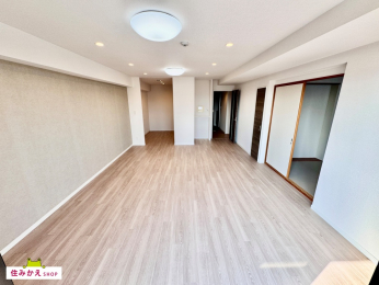 ���r���O -