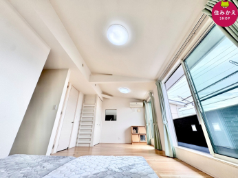  2�K��Q���́A���z�V��ɂȂ��Ă��邽�߁A��Ԃ��L�������J���I�ȃv���C�x�[�g��ԂƂȂ��Ă��܂��B