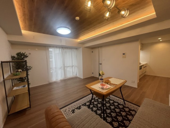 ���r���O -