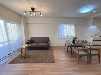 ���r���O -