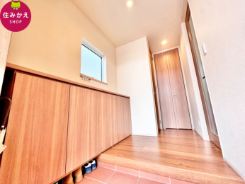  ��e�ʎ��[�ŌC���������萮���\�B�J�E���^�[�͏�����f�B�t���[�U�[�u���ɕ֗��ŁA���ւ܂����@�\�I���������ۂĂ���p�I�ȃV���[�Y�{�b�N�X�B