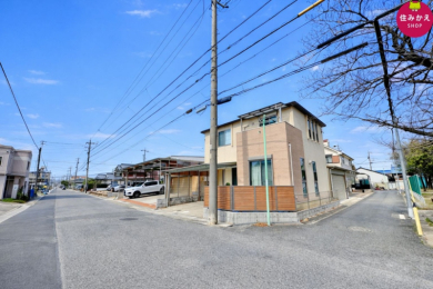  �쓌�p�n�ŁA�z����ǍD�ȏZ�܂��B
�O�ʓ��H���L���Ԃ̒��Ԃ����ȕ��ł����S�ł��B