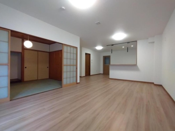 ���r���O -