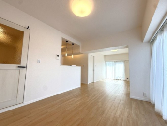 ���r���O -