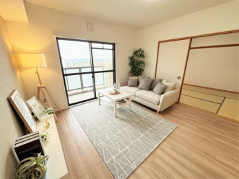 ���r���O -