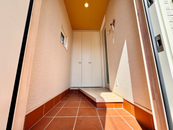  ���Y�ނ��g�p�����{�����B
�V�䍂��݂��A�؂̉������������g���ȏZ�܂��B
��Ƃ肠���ԂƂȂ��Ă���܂��B